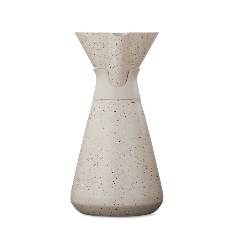 new-standard-carafe-q9 WebPDP-33oz_New_Standard_Carafe_Desert_Tan_Speckle_Studio__CAR1SVOS224_270.jpg