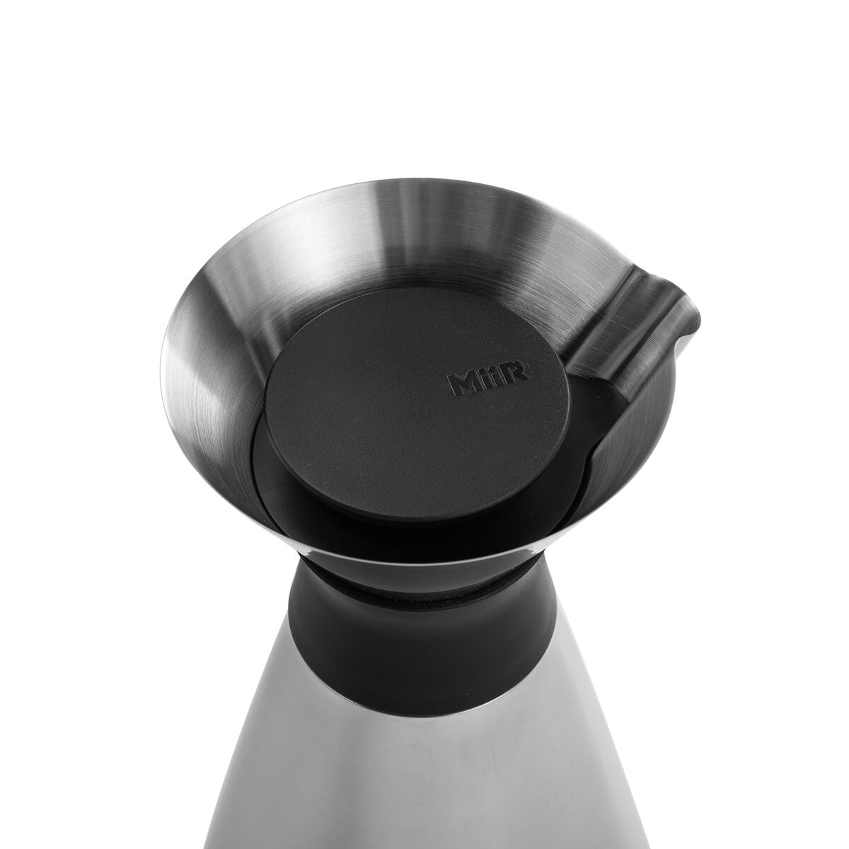new-standard-carafe-q9 WebPDP-PolishedStainlessCarafe_33oz_SS_StudioX207182024_45degree__CAR1SVOS005.jpg