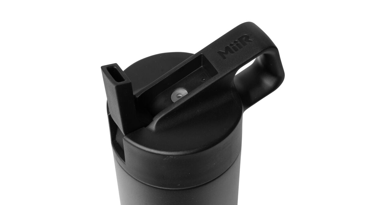 straw-bottle-q4 WebPDP-Straw_Lid_2_Black_Studio_0221_45deg_Open__WMB1SL20002.jpg