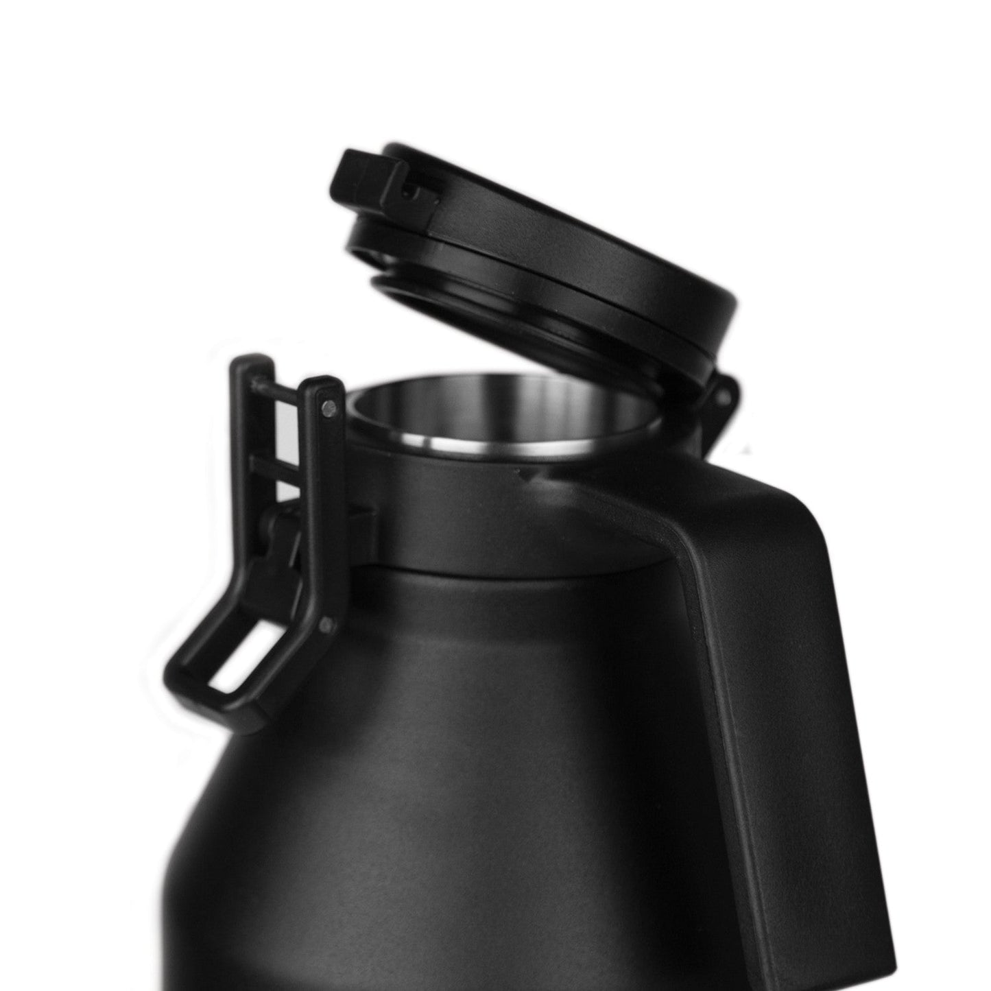 64oz-growler-p7 growlerdetail1_f7b2c86e-8bb8-40fc-b9ae-6f2e9d01276f__402220.jpg